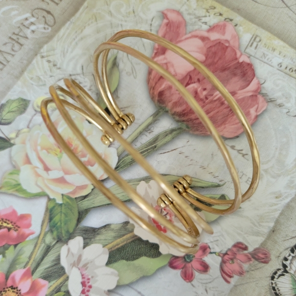 Stella & Dot cuff bracelet - Picture 1 of 5